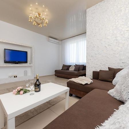 Apartment Obolon Natalka Park Kiew Exterior foto